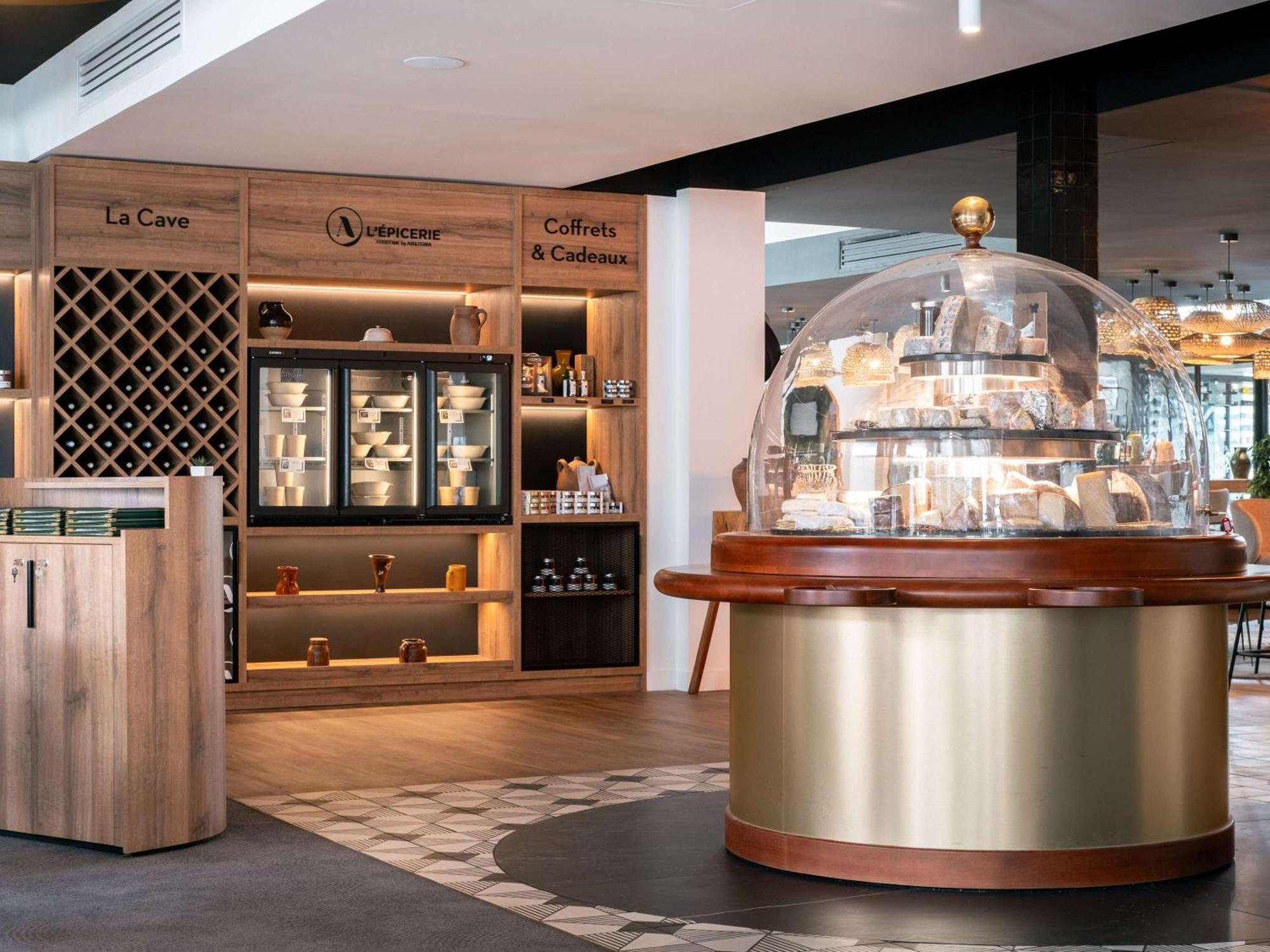Novotel Hotel 4*